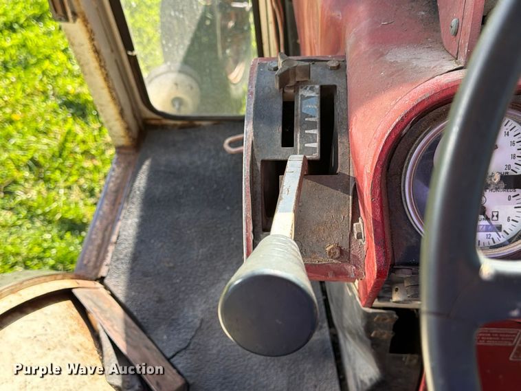 image for item EX1044 International 966 tractor
