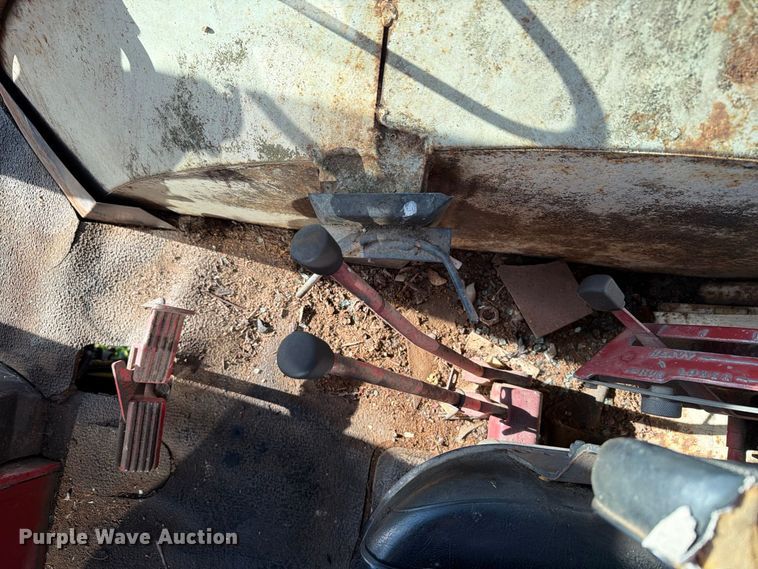 image for item EX1044 International 966 tractor