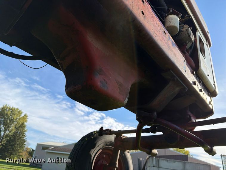 image for item EX1044 International 966 tractor