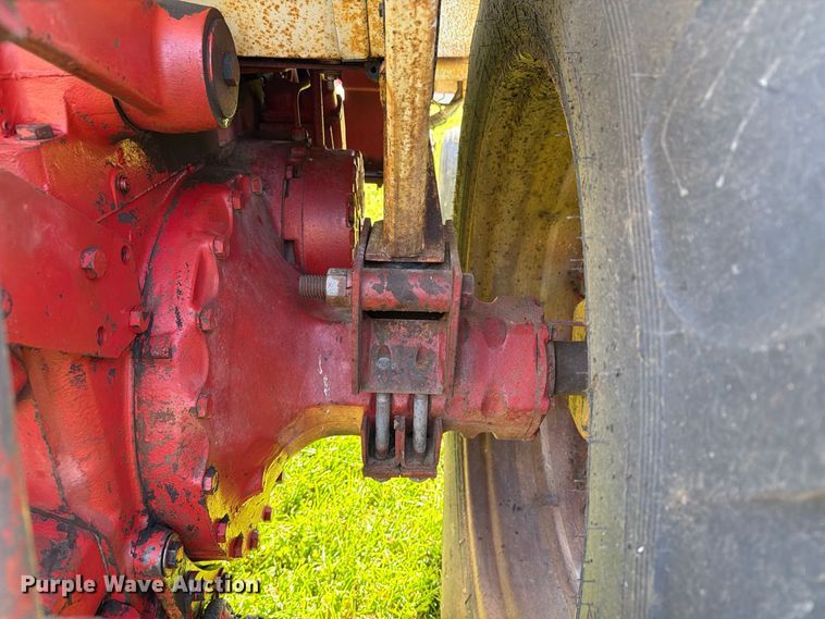 image for item EX1044 International 966 tractor