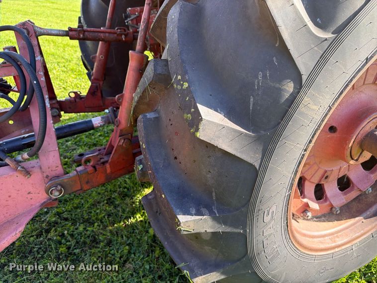 image for item EX1044 International 966 tractor