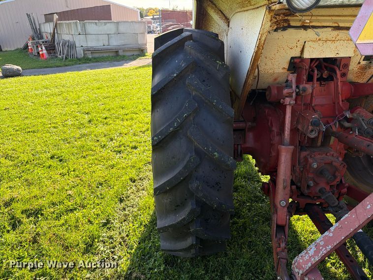 image for item EX1044 International 966 tractor