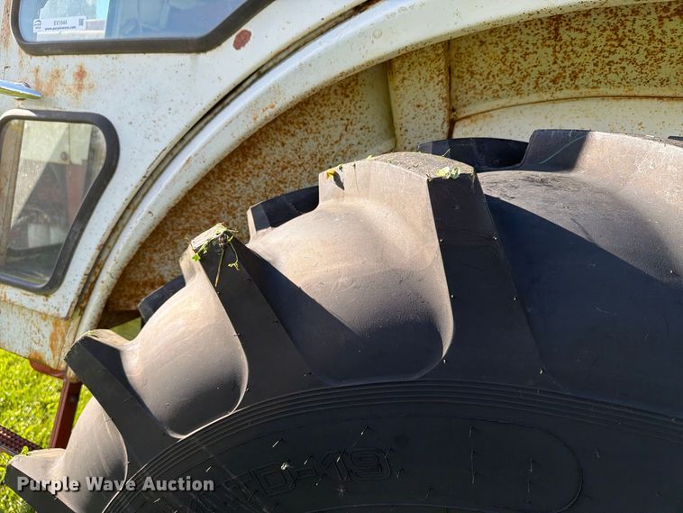 image for item EX1044 International 966 tractor