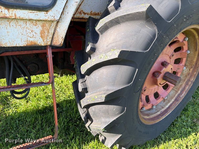 image for item EX1044 International 966 tractor