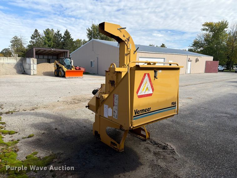 image for item EX1045 Vermeer BC906 wood chipper