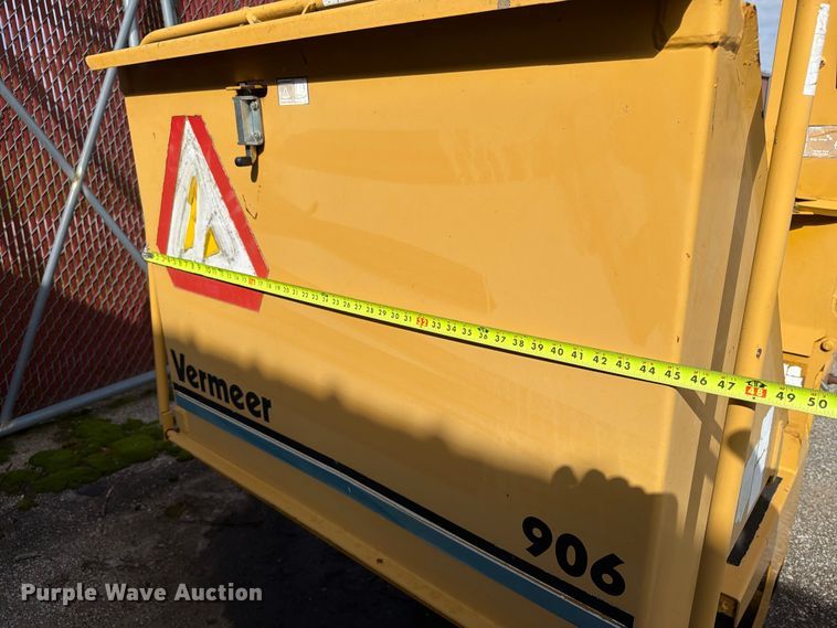 image for item EX1045 Vermeer BC906 wood chipper
