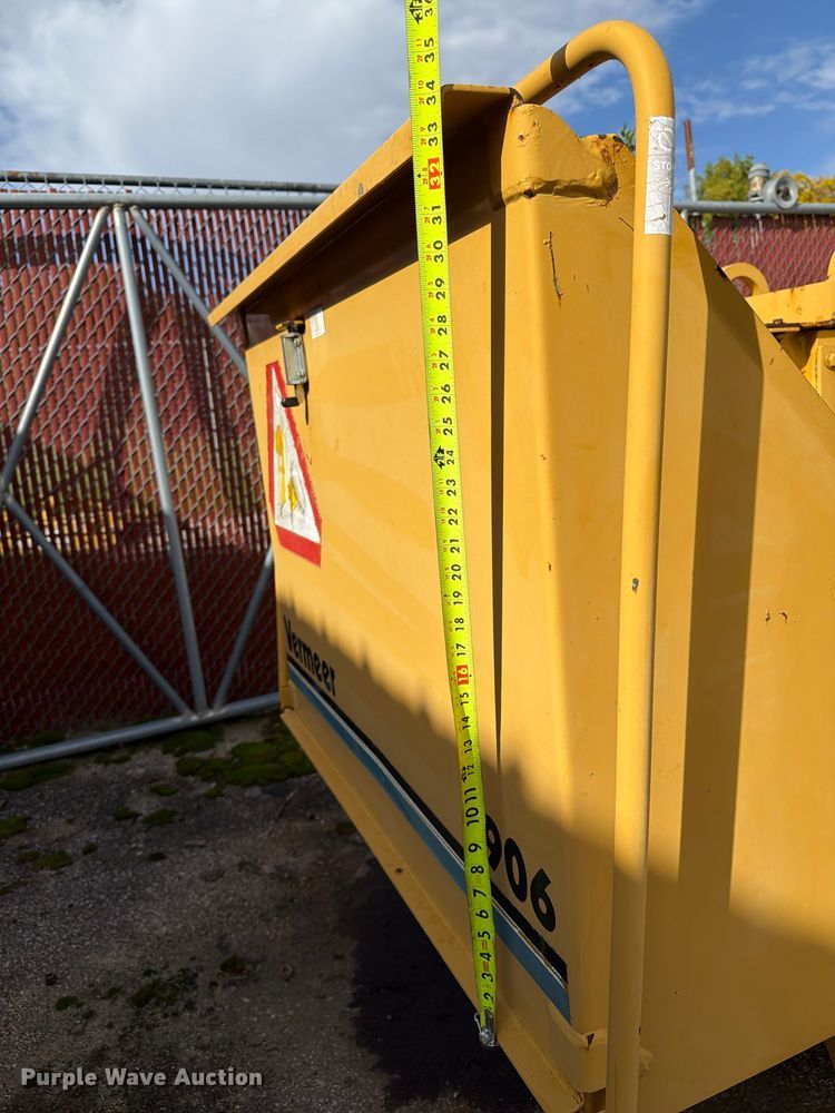 image for item EX1045 Vermeer BC906 wood chipper