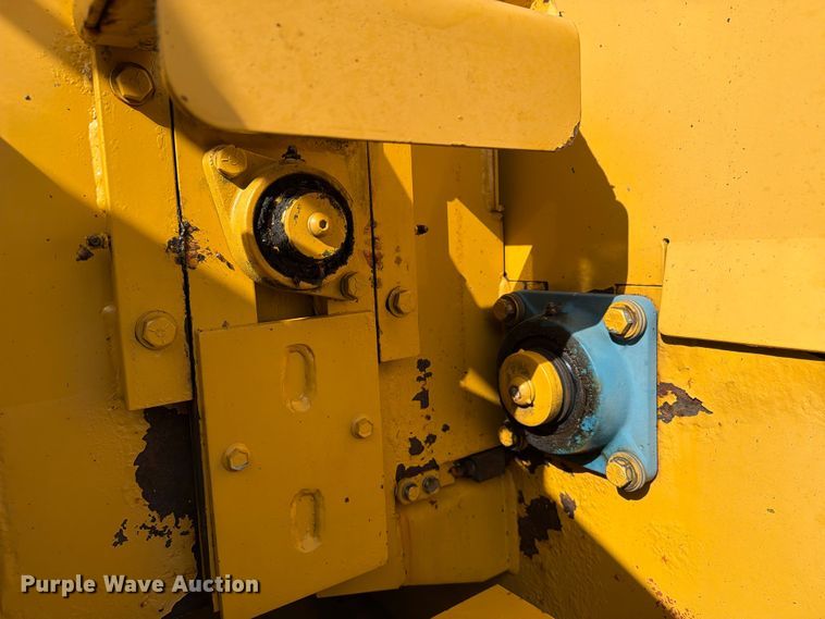 image for item EX1045 Vermeer BC906 wood chipper