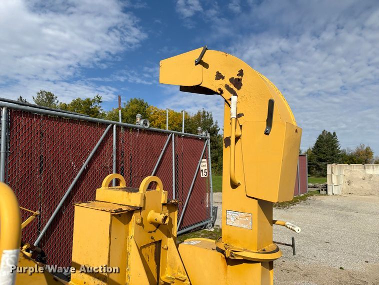 image for item EX1045 Vermeer BC906 wood chipper