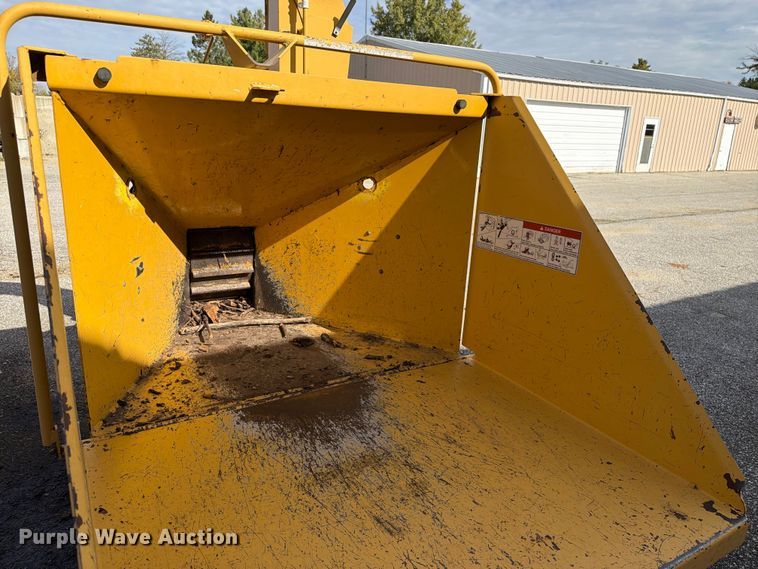 image for item EX1045 Vermeer BC906 wood chipper