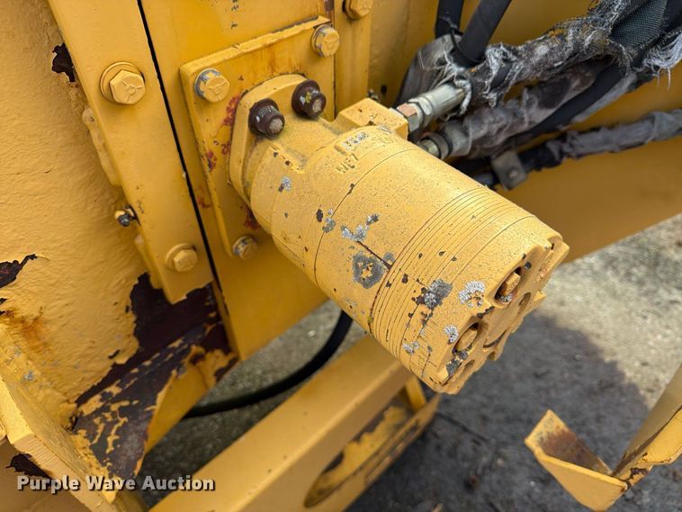 image for item EX1045 Vermeer BC906 wood chipper
