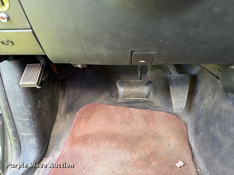 image for item EX1046 2016 RAM 4500 box truck