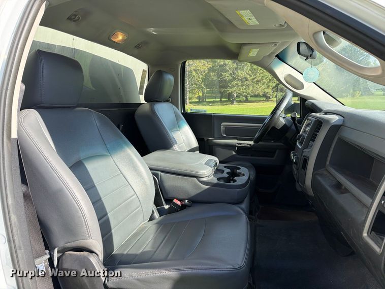 image for item EX1046 2016 RAM 4500 box truck