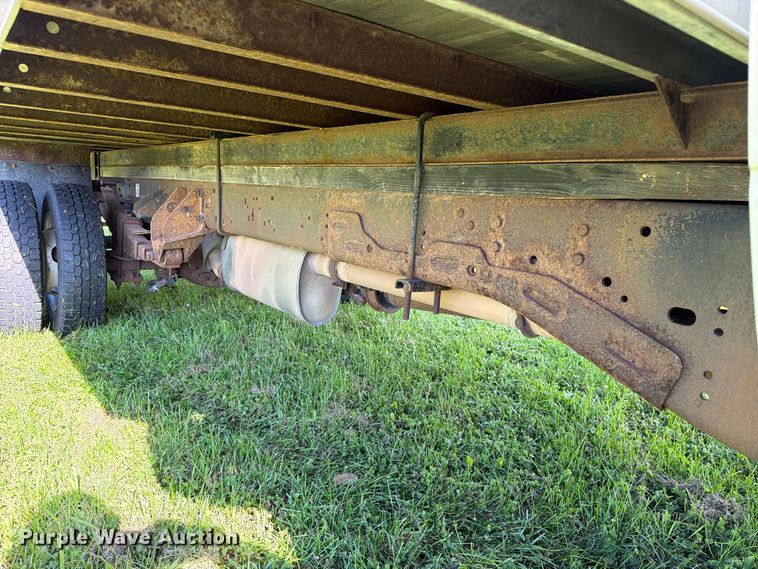 image for item EX1046 2016 RAM 4500 box truck