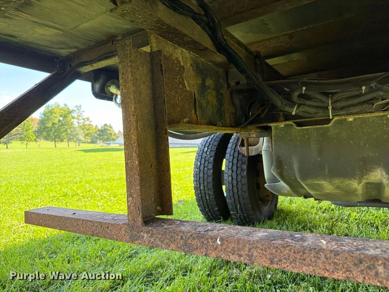 image for item EX1046 2016 RAM 4500 box truck