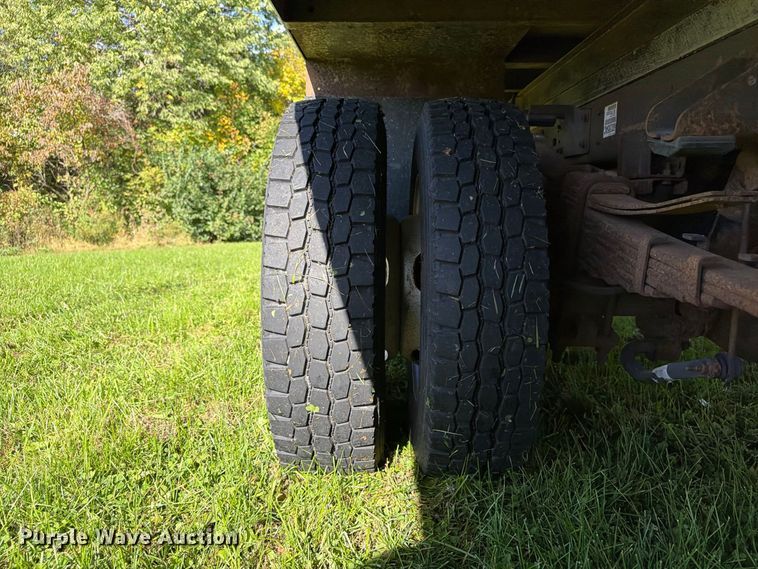 image for item EX1046 2016 RAM 4500 box truck