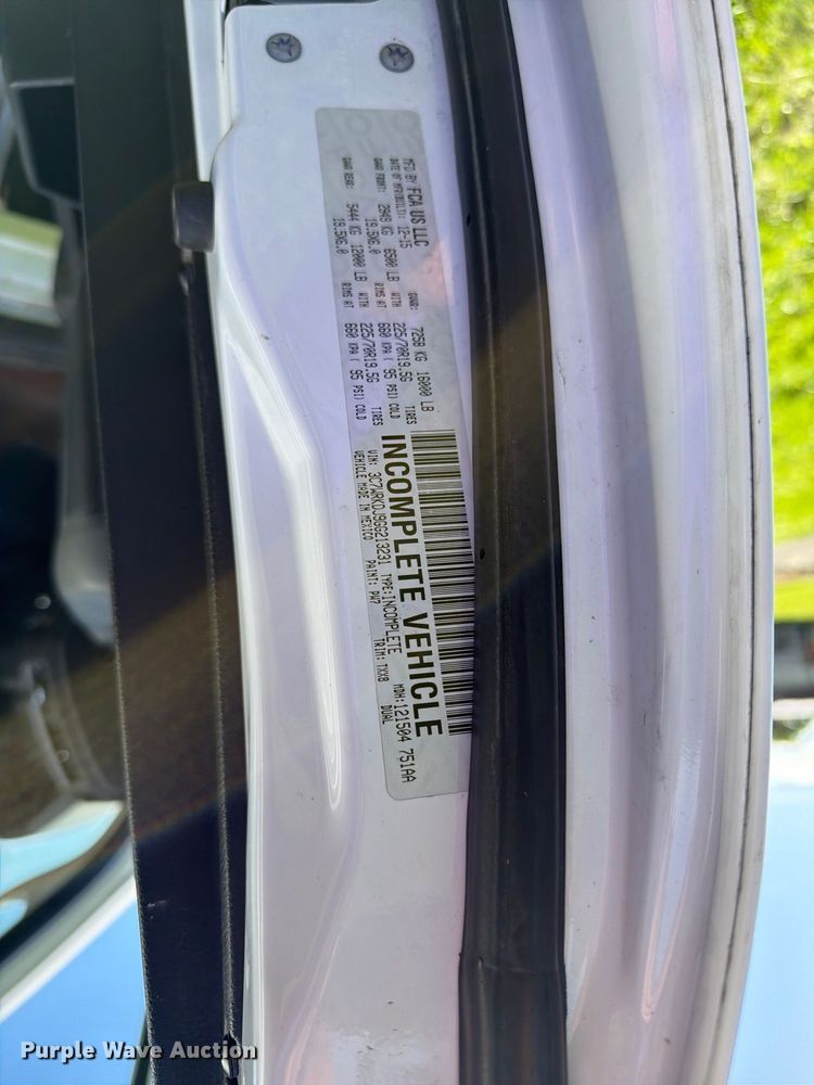 image for item EX1046 2016 RAM 4500 box truck