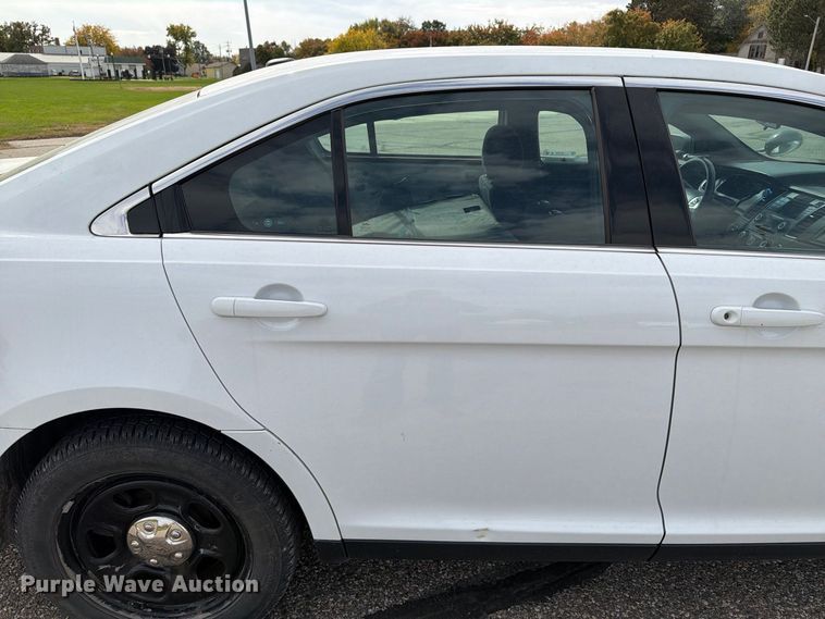 image for item EX1048 2014 Ford Taurus Police Interceptor 