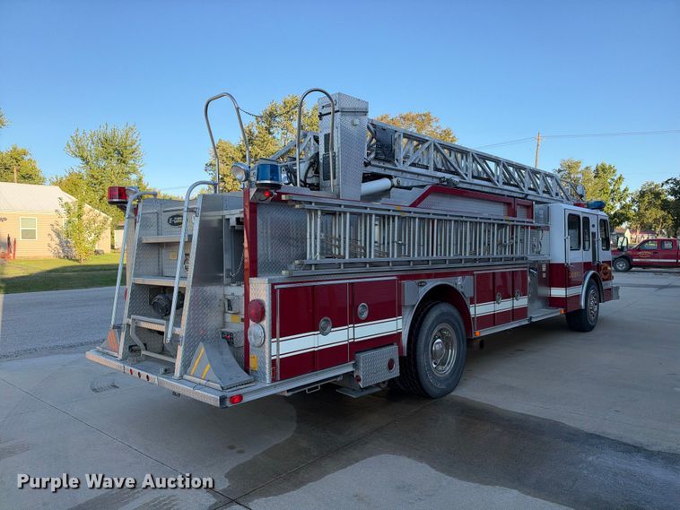 image for item EX2362 1993 E-One ladder fire truck