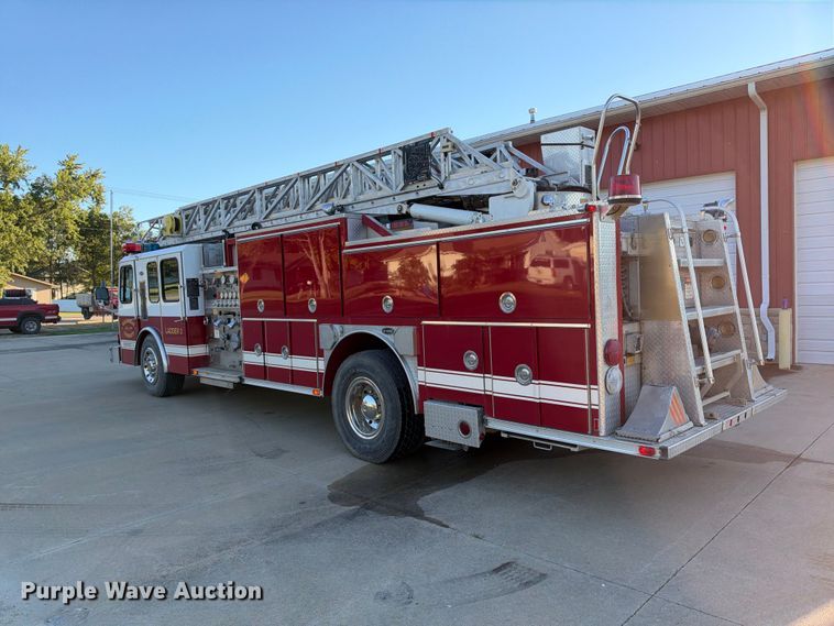 image for item EX2362 1993 E-One ladder fire truck
