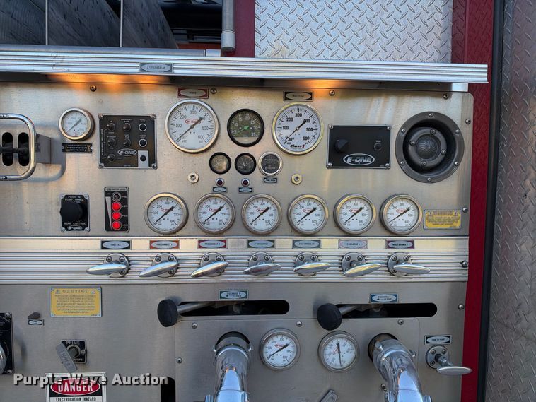 image for item EX2362 1993 E-One ladder fire truck