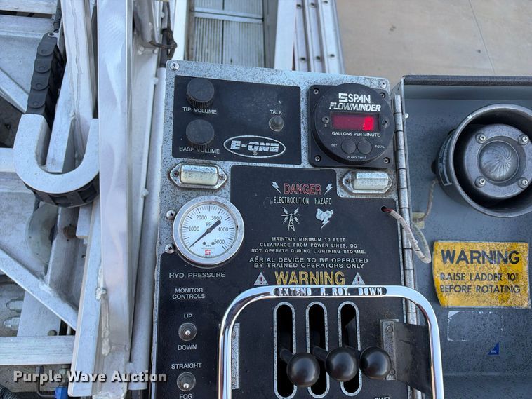 image for item EX2362 1993 E-One ladder fire truck