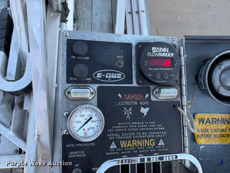 image for item EX2362 1993 E-One ladder fire truck
