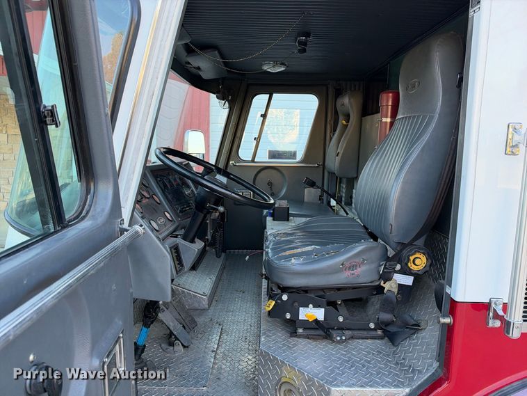 image for item EX2362 1993 E-One ladder fire truck