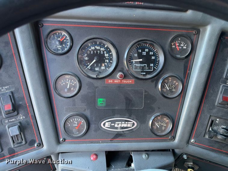 image for item EX2362 1993 E-One ladder fire truck