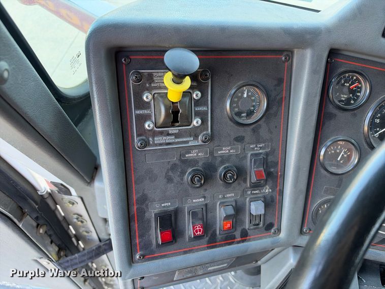 image for item EX2362 1993 E-One ladder fire truck