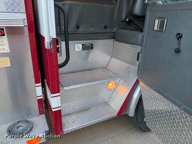 image for item EX2362 1993 E-One ladder fire truck