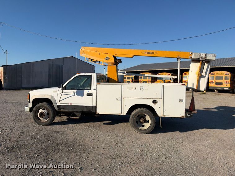 image for item EX2392 1994 GMC Sierra C3500  utility bed pickup truck with bucket lift
