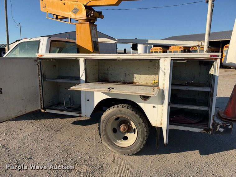 image for item EX2392 1994 GMC Sierra C3500  utility bed pickup truck with bucket lift