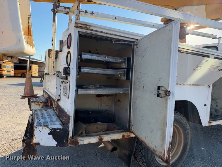 image for item EX2392 1994 GMC Sierra C3500  utility bed pickup truck with bucket lift