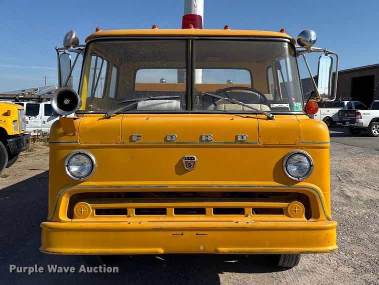 image for item FB6946 1974 Ford C750 pumper fire truck