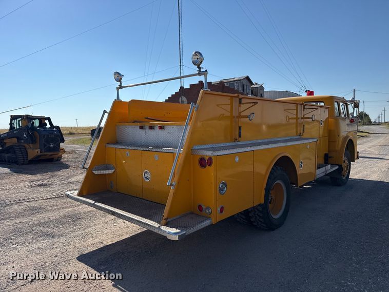 image for item FB6946 1974 Ford C750 pumper fire truck