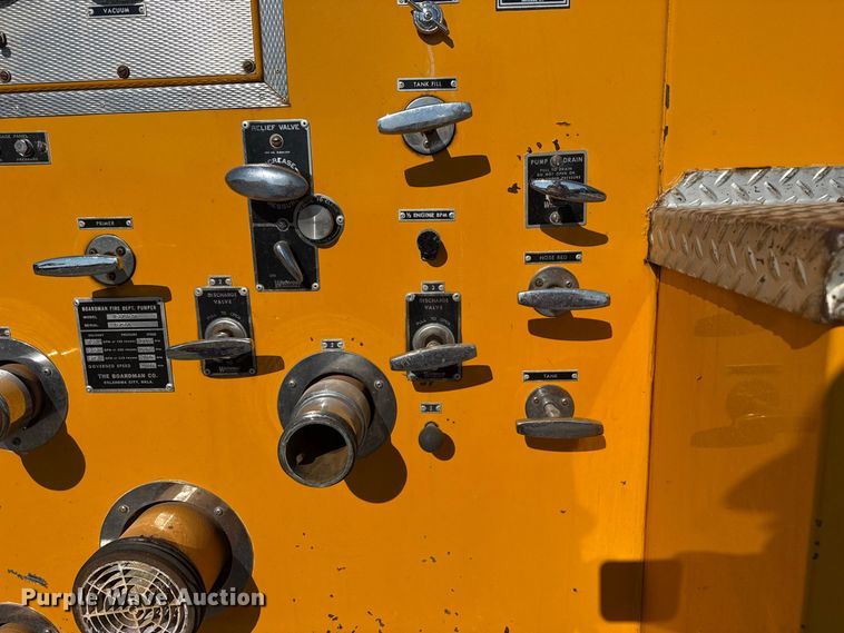 image for item FB6946 1974 Ford C750 pumper fire truck