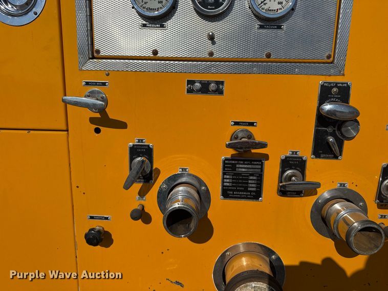 image for item FB6946 1974 Ford C750 pumper fire truck