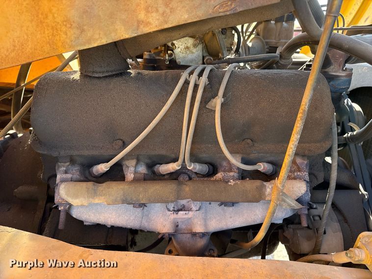 image for item FB6946 1974 Ford C750 pumper fire truck