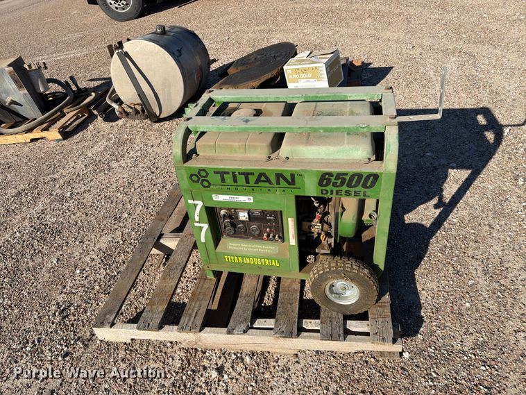 image for item FB8982 Titan Industries 6500 generator