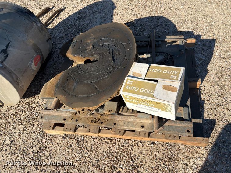 image for item FB8983 Mack truck parts
