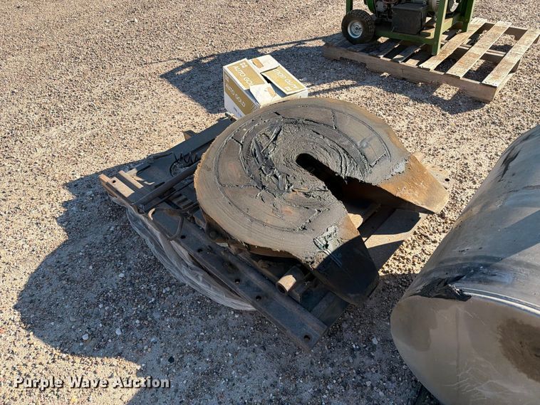 image for item FB8983 Mack truck parts