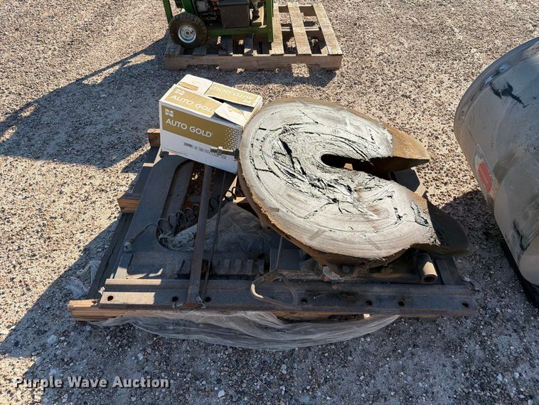 image for item FB8983 Mack truck parts