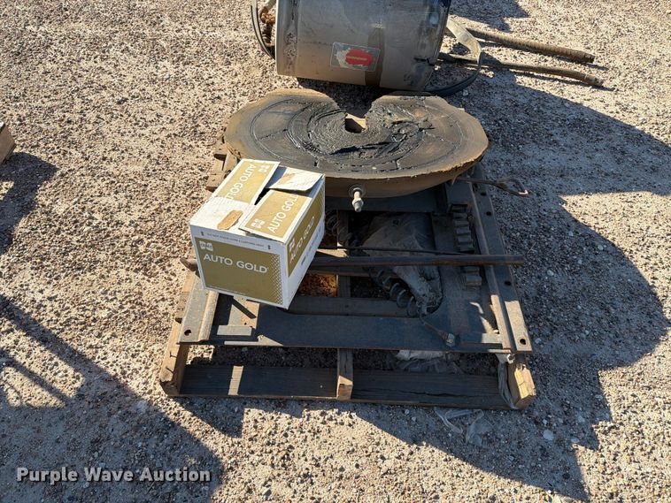 image for item FB8983 Mack truck parts