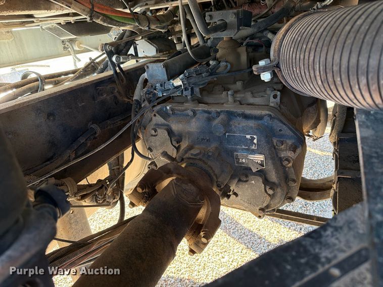 image for item FB8985 2007 Kenworth W900 semi truck