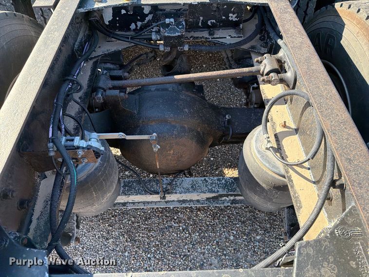 image for item FB8985 2007 Kenworth W900 semi truck