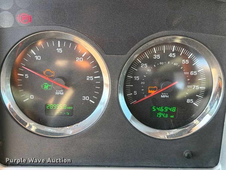image for item FB8985 2007 Kenworth W900 semi truck