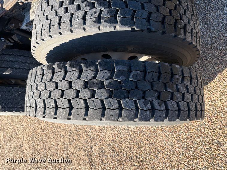 image for item FB8985 2007 Kenworth W900 semi truck