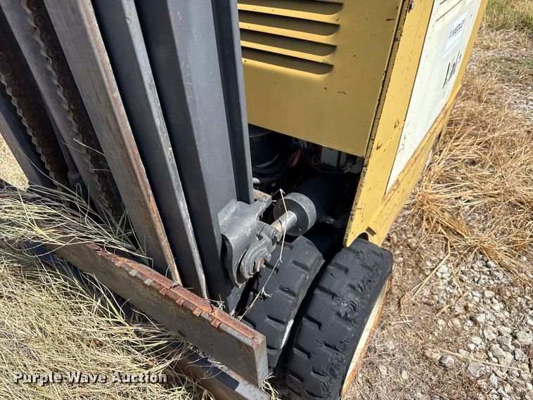 image for item FC4336 Yale ESC030HAN36ST083 forklift