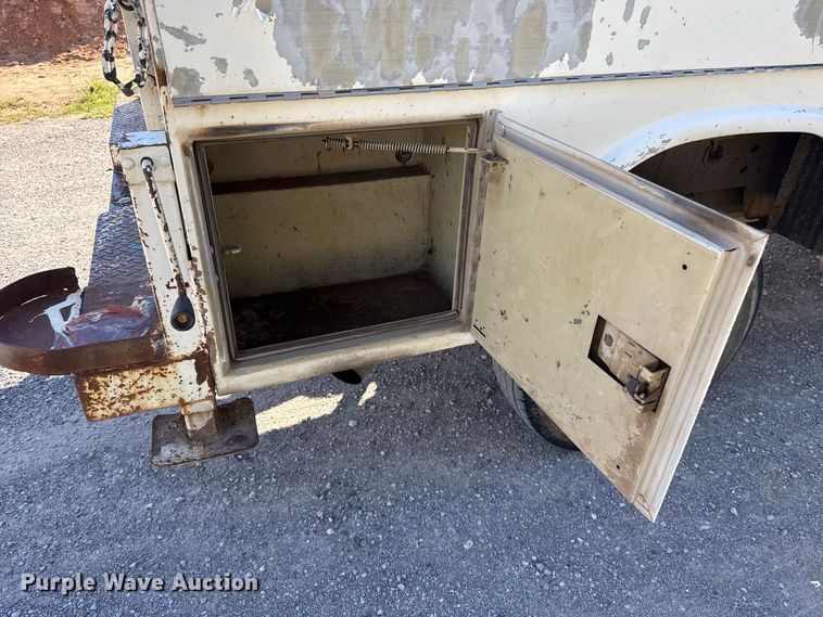 image for item FC4502 2002 Chevrolet Silverado 2500 utility bed pickup truck